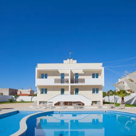 Casa Cardignan 4* ديسون